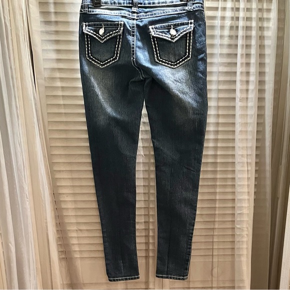 EIGHTY EIGHT Women’s Distressed Denim Jeans. Sz 7. - Picture 4 of 7